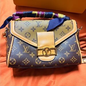 L***** Fashion purse